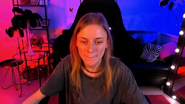 KiraMontoya online show from 02-21-25, 05:42