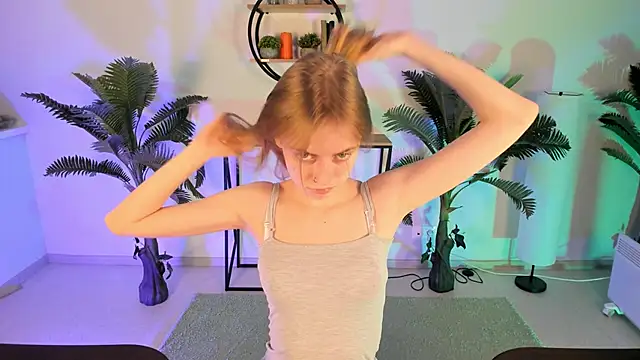 KiraMontoya online show from 03-09-25, 05:06