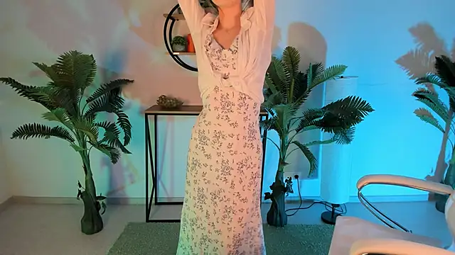 KiraMontoya online show from 03-11-25, 09:15