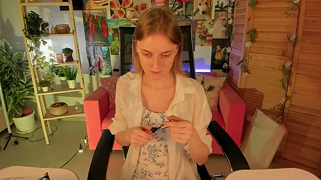 KiraMontoya online show from 03-15-25, 05:48