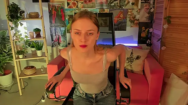 KiraMontoya online show from 03-16-25, 05:17