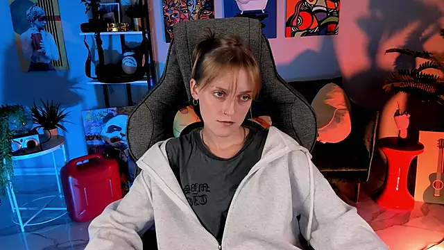 KiraMontoya online show from 09-19-25, 05:35