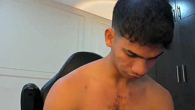 ANDRES STUD online show from 04-20-26, 06:38