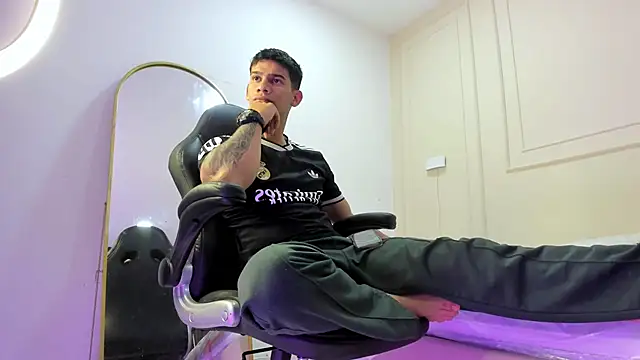 ANDRES STUD online show from 06-15-26, 03:31