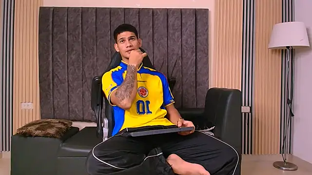 ANDRES STUD online show from 07-19-26, 03:43