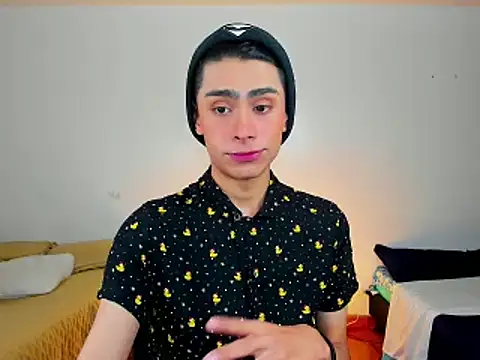 Snapshot of steve__gray chatting on 02-04-25, 02:21 steve gray online show from 02-04-25, 02:21