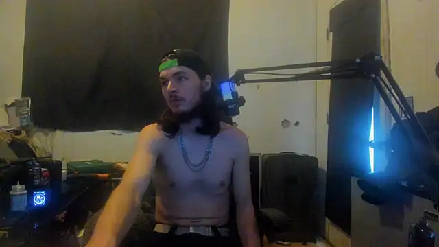 Snapshot of nuttyking2022 chatting on 02-06-25, 07:18 nuttyking2022 online show from 02-06-25, 07:18