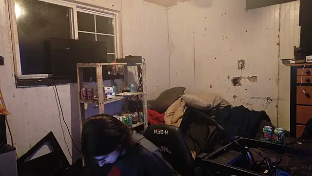 Snapshot of nuttyking2022 chatting on 11-21-25, 01:37 nuttyking2022 online show from 11-21-25, 01:37