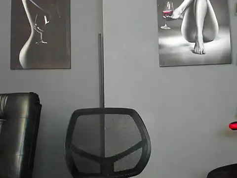 karlyjons12 online show from 02-10-26, 12:09