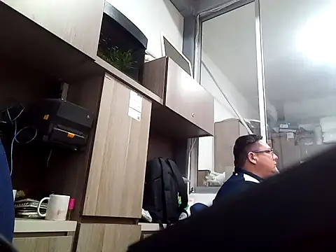 reyarturs13 online show from 09-12-25, 03:12