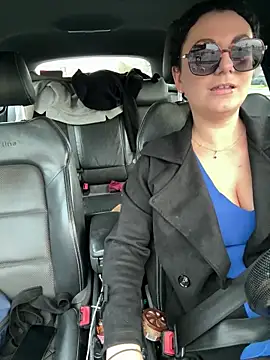 Loveblackzilla online show from 11-11-25, 03:34