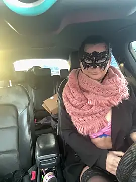 Loveblackzilla online show from 12-04-25, 08:34