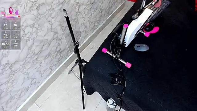 Snapshot of IVISBOUNCYASS chatting on 11-10-25, 12:15 IVISBOUNCYASS online show from 11-10-25, 12:15