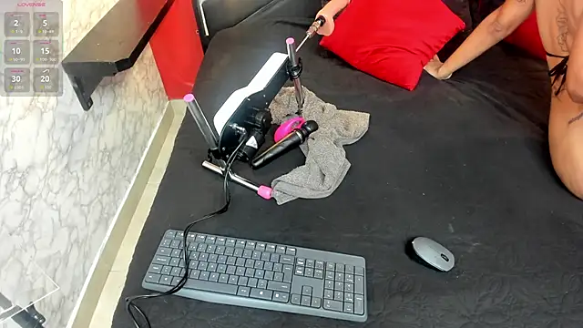 Snapshot of IVISBOUNCYASS chatting on 11-28-25, 12:41 IVISBOUNCYASS online show from 11-28-25, 12:41