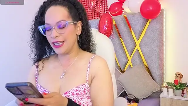 Cintiia Holmes online show from 02-15-26, 01:02