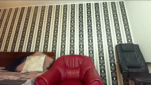 SWEET-SOPHI online show from 11-29-25, 09:40