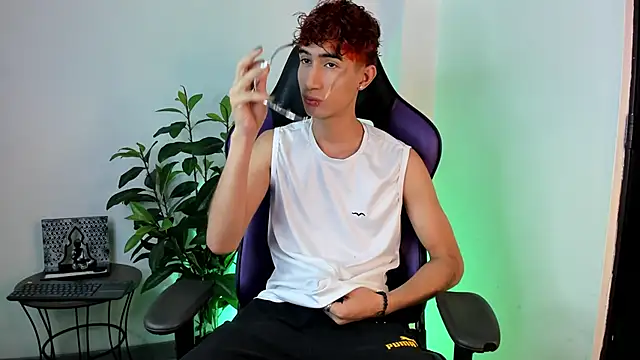 NovaaWheler online show from 02-25-25, 04:46