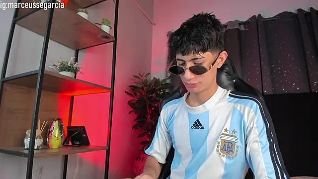 NovaaWheler online show from 03-30-26, 08:43