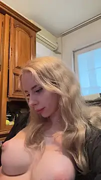 Snapshot of ChristiHanson chatting on 03-04-26, 03:51 ChristiHanson online show from 03-04-26, 03:51