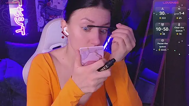 roxy riot  online show from 04-14-26, 01:33