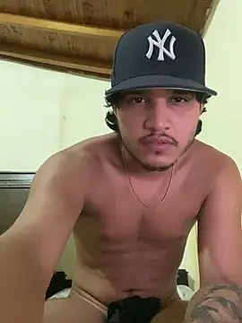 Snapshot of daniel6916 chatting on 02-10-25, 03:57 daniel6916 online show from 02-10-25, 03:57