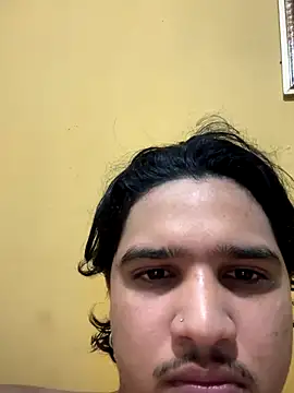 Snapshot of daniel6916 chatting on 11-16-25, 01:44 daniel6916 online show from 11-16-25, 01:44