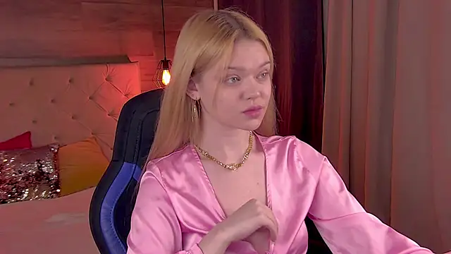 AdeleCartier online show from 02-23-25, 02:18