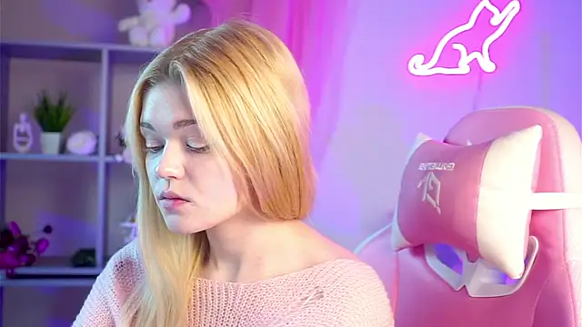 AdeleCartier online show from 03-17-25, 10:06