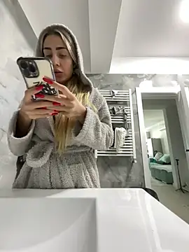 BonyBon29 online show from 12-15-25, 07:45