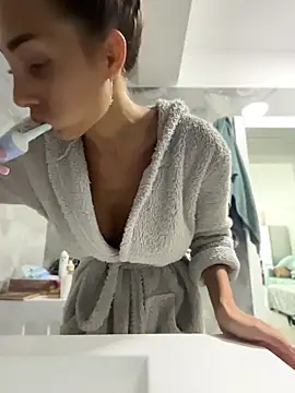 BonyBon29 online show from 04-20-26, 07:33