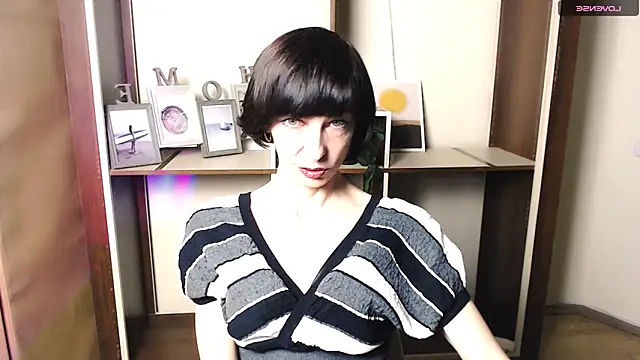  AngeliaFlow  online show from 10-29-25, 07:43