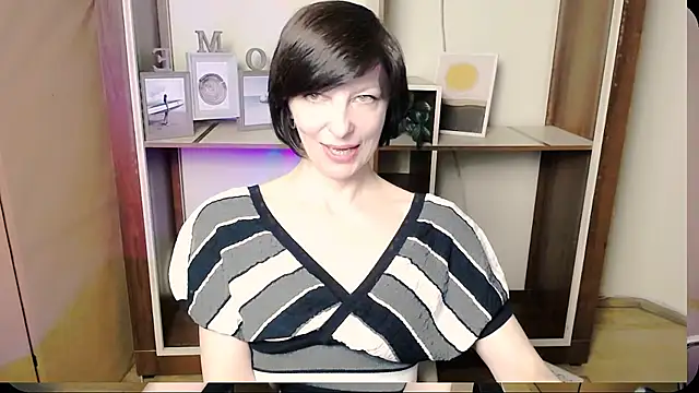  AngeliaFlow  online show from 05-25-26, 08:20
