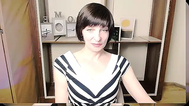  AngeliaFlow  online show from 06-11-26, 08:01