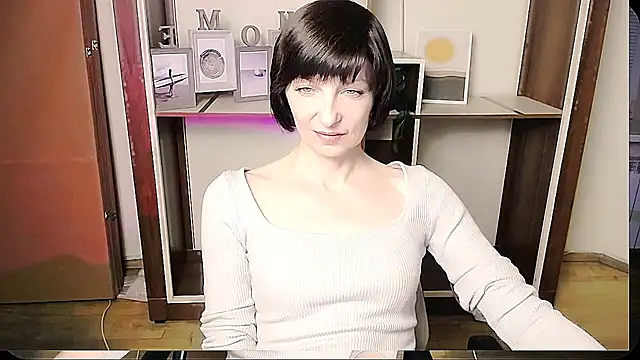  AngeliaFlow  online show from 06-15-26, 09:11