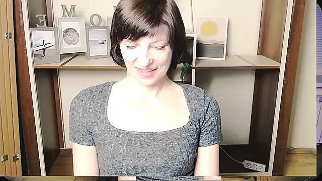 AngeliaFlow  online show from 06-23-26, 08:01