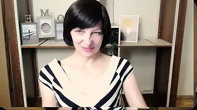  AngeliaFlow  online show from 06-30-26, 07:53