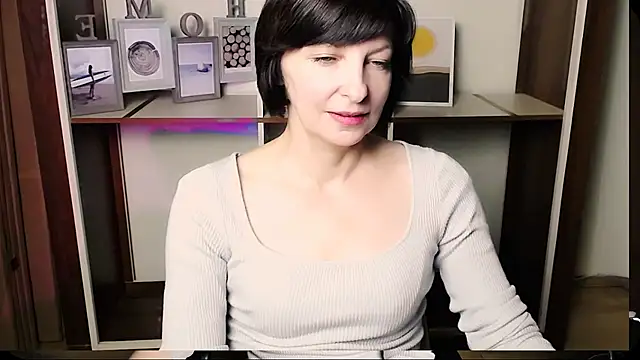  AngeliaFlow  online show from 07-20-26, 10:50