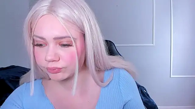 Snapshot of _leana_ chatting on 03-05-25, 02:34 leana online show from 03-05-25, 02:34