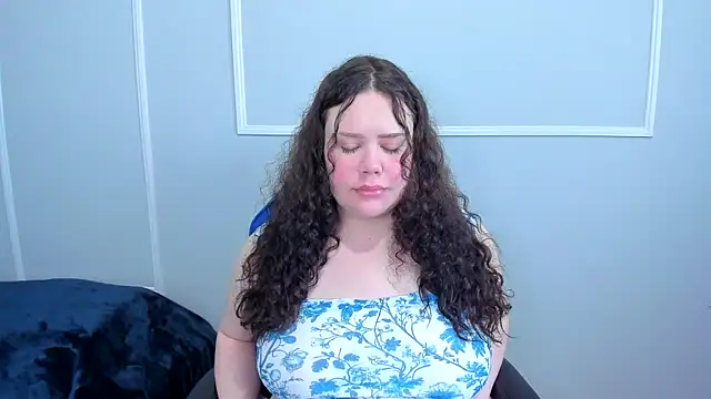 Snapshot of _leana_ chatting on 05-17-26, 06:26 leana online show from 05-17-26, 06:26