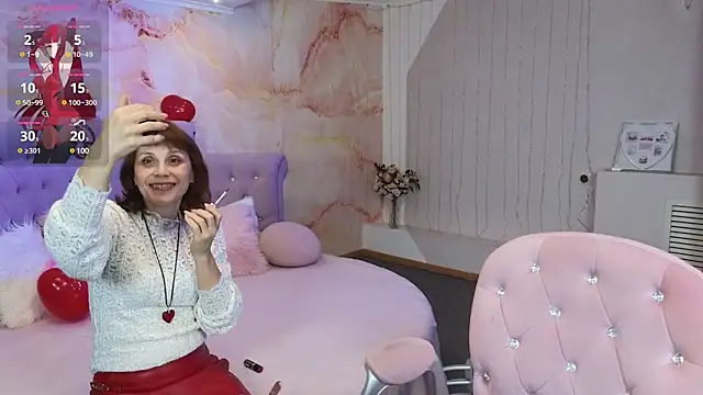 Snapshot of Anna_Kennan chatting on 02-13-25, 10:02 Anna Kennan online show from 02-13-25, 10:02
