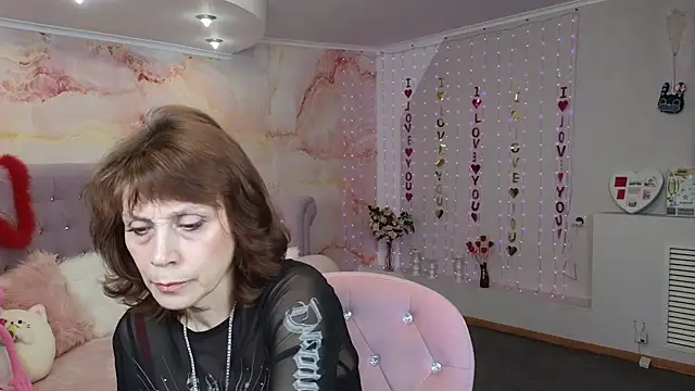 Snapshot of Anna_Kennan chatting on 03-12-25, 06:29 Anna Kennan online show from 03-12-25, 06:29