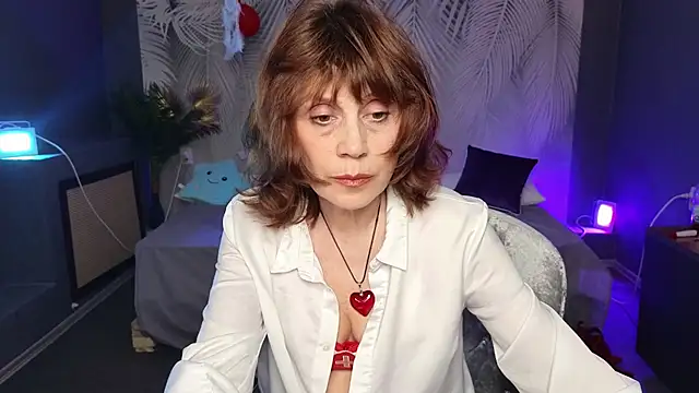 Snapshot of Anna_Kennan chatting on 03-21-25, 12:17 Anna Kennan online show from 03-21-25, 12:17