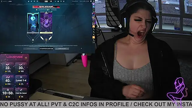 Snapshot of Gamergirl-Linela chatting on 02-13-25, 04:39 Gamergirl-Linela online show from 02-13-25, 04:39