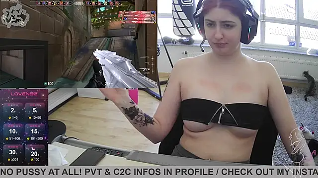 Snapshot of Gamergirl-Linela chatting on 02-17-25, 12:16 Gamergirl-Linela online show from 02-17-25, 12:16