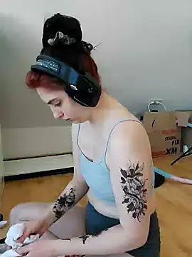 Snapshot of Gamergirl-Linela chatting on 02-18-25, 09:32 Gamergirl-Linela online show from 02-18-25, 09:32