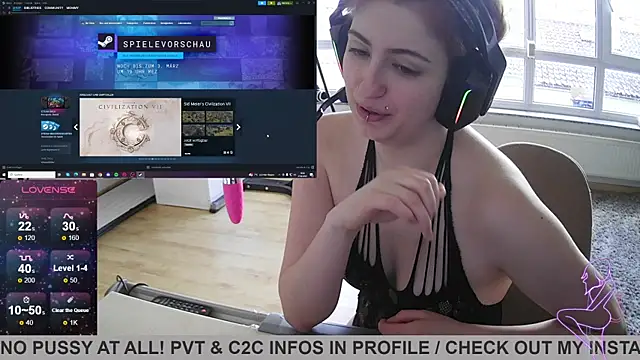 Snapshot of Gamergirl-Linela chatting on 02-27-25, 03:05 Gamergirl-Linela online show from 02-27-25, 03:05