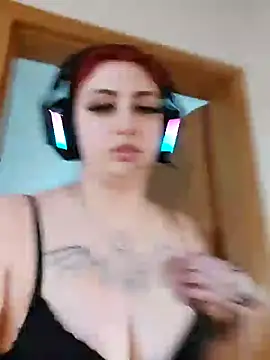 Snapshot of Gamergirl-Linela chatting on 03-08-25, 05:49 Gamergirl-Linela online show from 03-08-25, 05:49