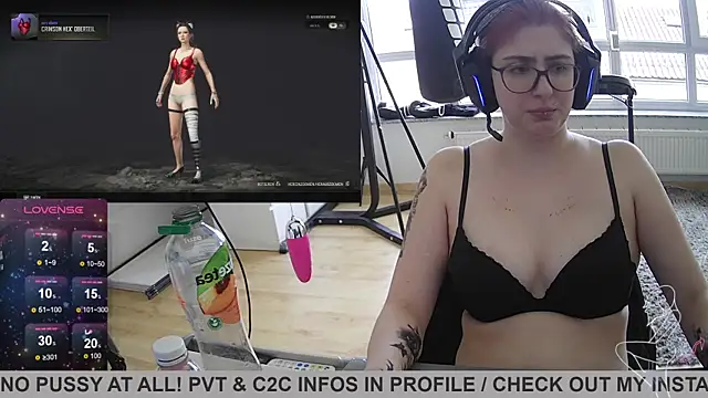 Snapshot of Gamergirl-Linela chatting on 03-22-25, 02:14 Gamergirl-Linela online show from 03-22-25, 02:14