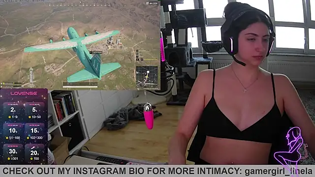 Snapshot of Gamergirl-Linela chatting on 09-18-25, 04:09 Gamergirl-Linela online show from 09-18-25, 04:09