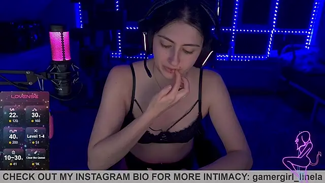 Snapshot of Gamergirl-Linela chatting on 09-21-25, 11:28 Gamergirl-Linela online show from 09-21-25, 11:28